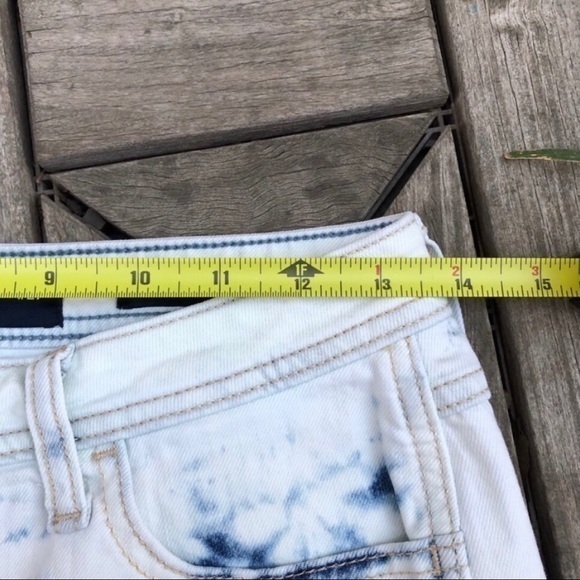 Hollister High-Rise Boyfriend Short Size 27 - Picture 4 of 7